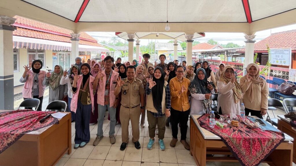 Sinergi Legalitas dan Digitalisasi: Mahasiswa KKN Unsoed Gandeng Halal Center Perkuat UMKM Desa Kuripan